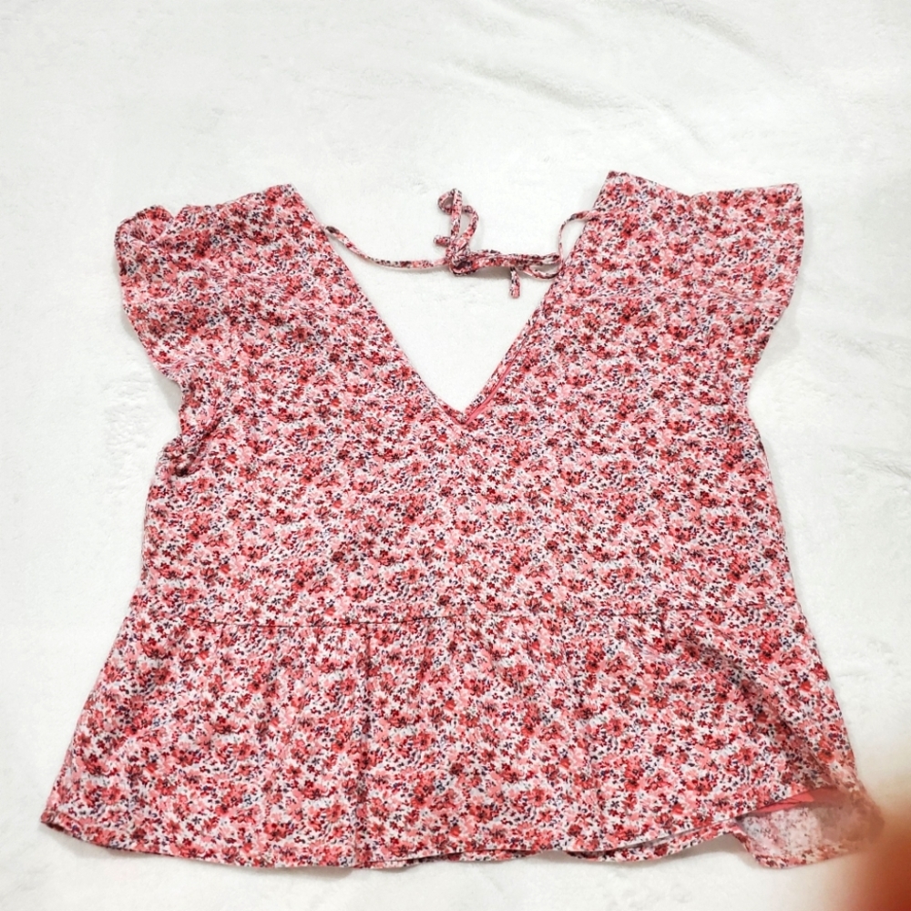 Abercrombie And Fitch Floral V-Neck Women's Top Size Medium